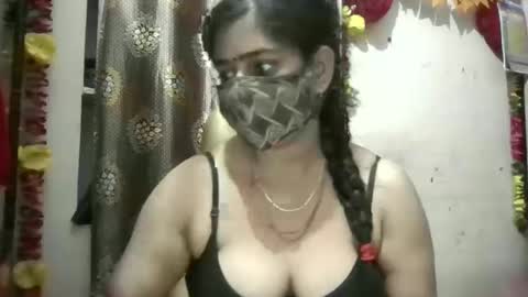 indiansexyqueen online show from December 17, 10:05 pm