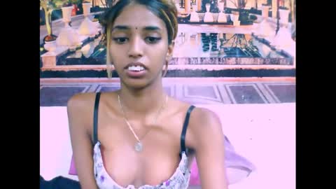 indiansexyslender4u2luv online show from January 12, 5:56 am