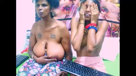 indiansexyslender4u2luv online show from January 25, 12:47 pm