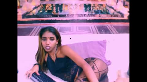 indiansexyslender4u2luv online show from February 27, 9:22 am