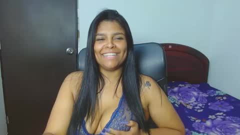 Aleja vallejo online show from December 4, 11:41 am
