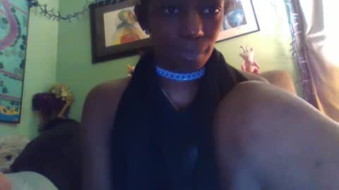 Snapshot of indigo_scorpio chatting on October 7, 8:00 am indigo_scorpio online show from October 7, 8:00 am