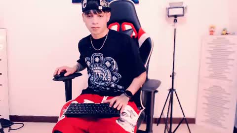matias online show from June 24, 6:29 pm
