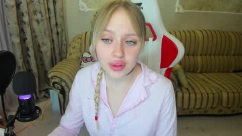 Indy Kally online show from December 15, 8:58 pm