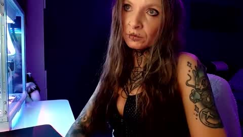 InesDesire online show from January 2, 6:23 pm