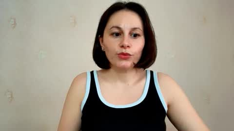 Snapshot of inessa_beauty chatting on March 13, 9:16 am Inessa online show from March 13, 9:16 am