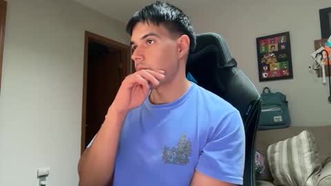 Snapshot of infamouslucas chatting on October 20, 8:09 pm Lucas online show from October 20, 8:09 pm