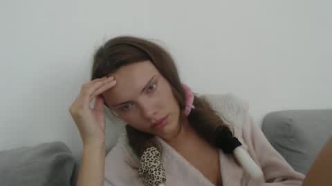 Sweet girl online show from September 29, 10:31 am