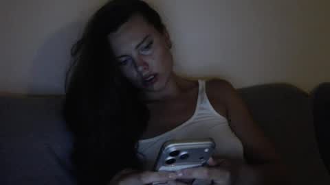 Sweet girl online show from June 26, 9:19 pm