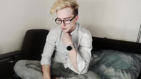 Jeremy online show from December 3, 2:30 am