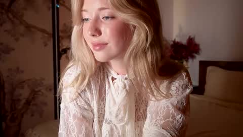 Alexa..  Inst     Fansly infinitysoul  online show from October 11, 4:05 pm