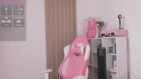 Snapshot of informaltease chatting on March 15, 9:10 pm V. online show from March 15, 9:10 pm