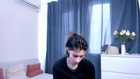 Saya online show from March 15, 11:05 am