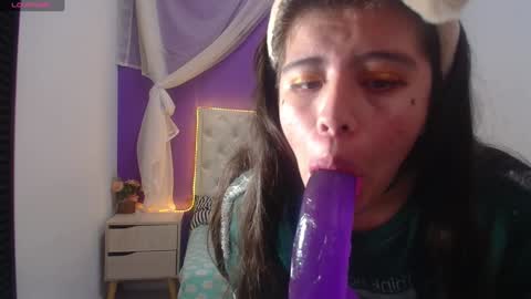 Ingrid petite online show from December 7, 5:04 am