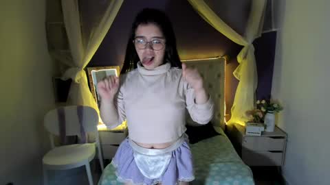 Ingrid petite online show from December 21, 8:00 pm