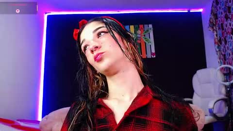 Snapshot of ingrid_zese chatting on November 2, 9:06 pm Ingrid Zese online show from November 2, 9:06 pm