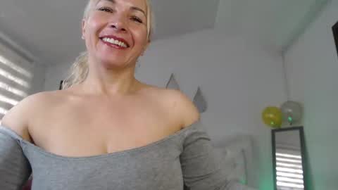            online show from December 6, 1:33 pm