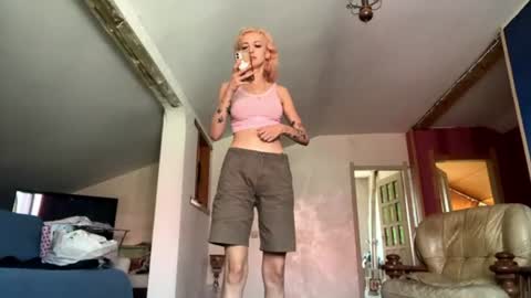 Snapshot of ingridmayer chatting on August 6, 11:12 am ingridmayer online show from August 6, 11:12 am