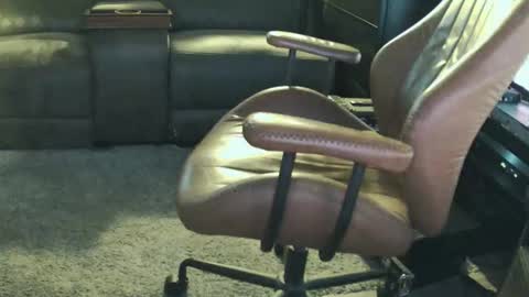 Snapshot of init2dentit chatting on March 29, 2:00 am init2dentit online show from March 29, 2:00 am