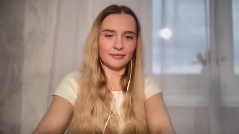 iniva05 online show from March 25, 1:28 pm