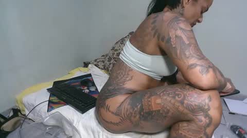 ink bella online show from November 30, 8:24 pm