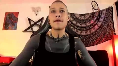 Dani  online show from February 3, 10:15 pm