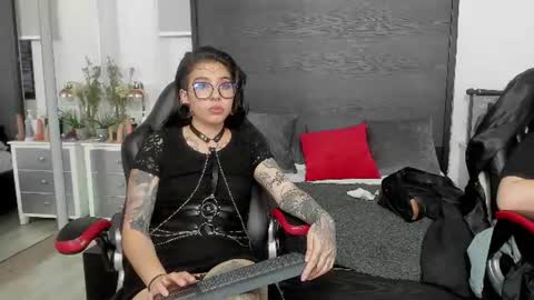 inkedsinners_ online show from July 17, 10:58 pm