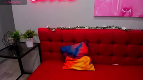 Snapshot of innalovely chatting on September 11, 1:39 am Inna online show from September 11, 1:39 am