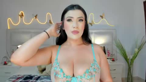 Snapshot of innavolkova chatting on May 20, 12:11 pm innavolkova online show from May 20, 12:11 pm