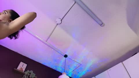 Snapshot of inndrahot chatting on October 24, 3:36 am Indra online show from October 24, 3:36 am