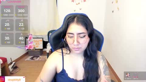 Luna        online show from March 28, 4:39 pm