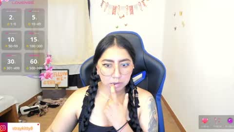 Luna        online show from June 29, 5:35 pm