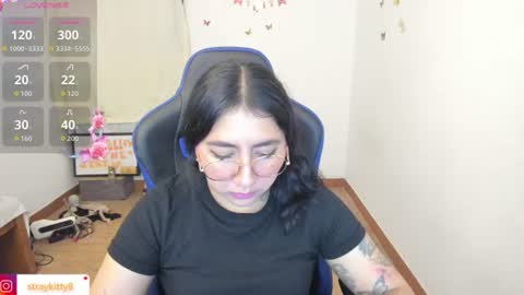 Luna        online show from July 30, 12:20 am