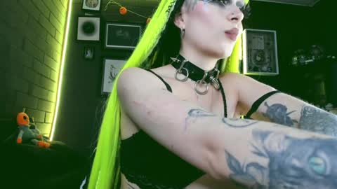   SANIA  online show from December 9, 10:30 pm