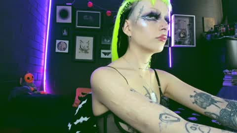   SANIA  online show from December 26, 5:51 pm