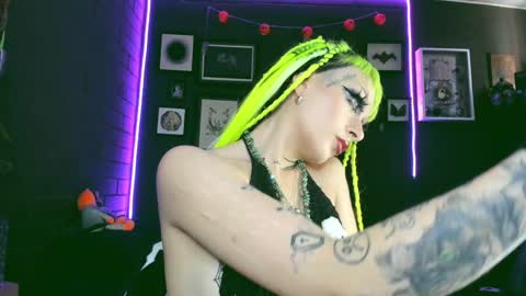   SANIA  online show from January 30, 5:28 pm