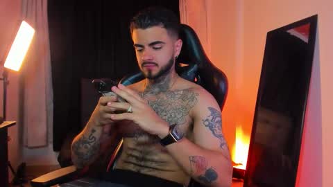 Brayan Chavez online show from December 2, 1:44 am