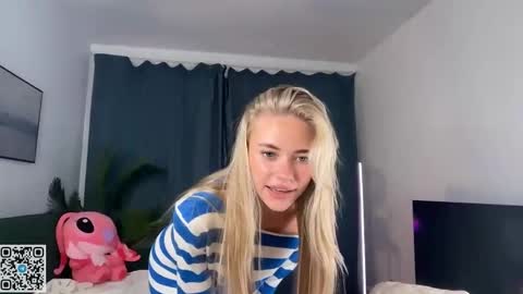 Snapshot of inspiration_in_frame chatting on September 18, 4:42 pm Sully and Kate online show from September 18, 4:42 pm