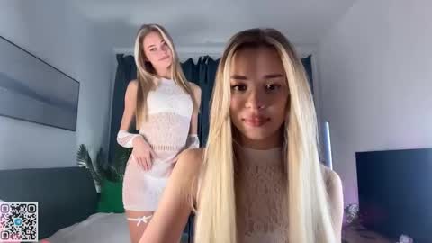 Snapshot of inspiration_in_frame chatting on September 29, 2:22 pm Sully and Kate online show from September 29, 2:22 pm