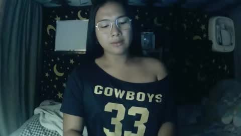 MAXINE online show from March 22, 9:18 pm