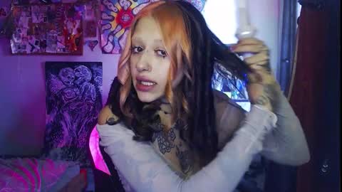 Insunnity666 online show from October 9, 8:23 am