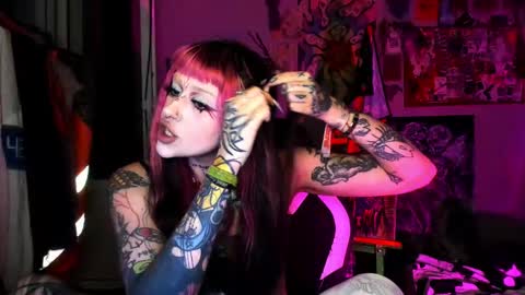 Insunnity666 online show from March 25, 8:48 pm