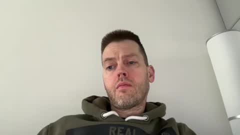 Snapshot of interestedhun chatting on January 16, 10:32 am InterestedHun online show from January 16, 10:32 am