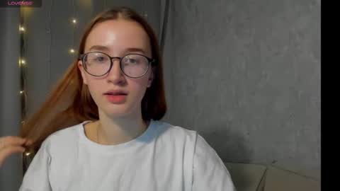 Snapshot of internetsexplorer chatting on December 17, 10:05 pm Bernadette Join online show from December 17, 10:05 pm