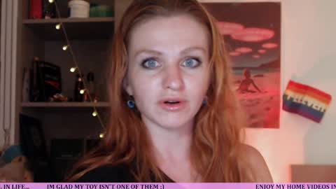 Cassie online show from July 27, 2:02 pm