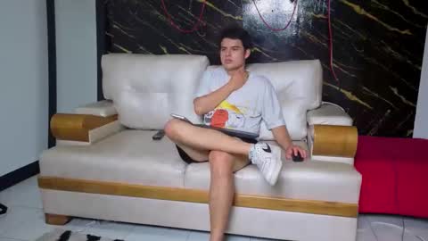 Snapshot of invincible200 chatting on September 22, 2:30 pm invincible200 online show from September 22, 2:30 pm