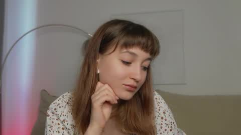 invokersgirl online show from September 15, 3:01 pm