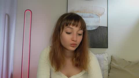 invokersgirl online show from September 25, 3:49 pm