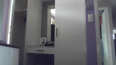 Snapshot of inxs2much chatting on March 7, 5:40 am inxs2much online show from March 7, 5:40 am