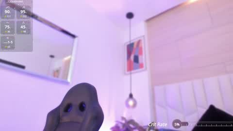 io_chie_ online show from December 30, 7:48 am